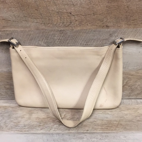 Coach Handbags - Coach EOC-9407 Vintage Cream Leather Shoulder Bag Purse